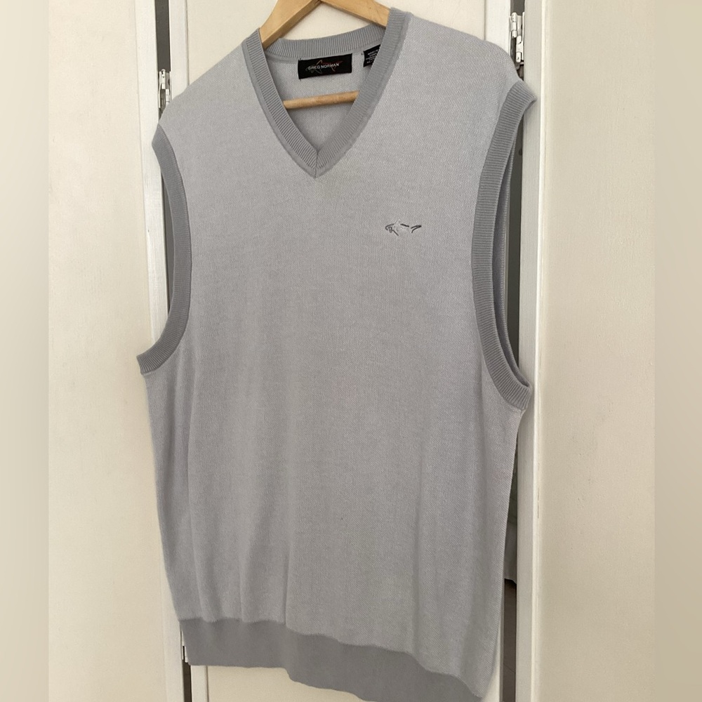⛳️ GREG NORMAN golf sweater vest Sz XL 100% cotton EUC - Picture 2 of 7
